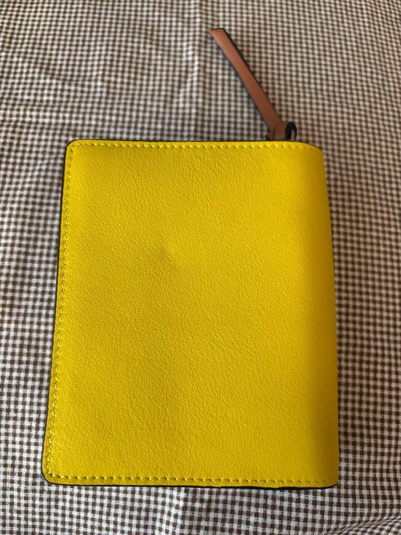 ロエベ　ウォレット ジブリ トトロ　折り財布 イエロー
