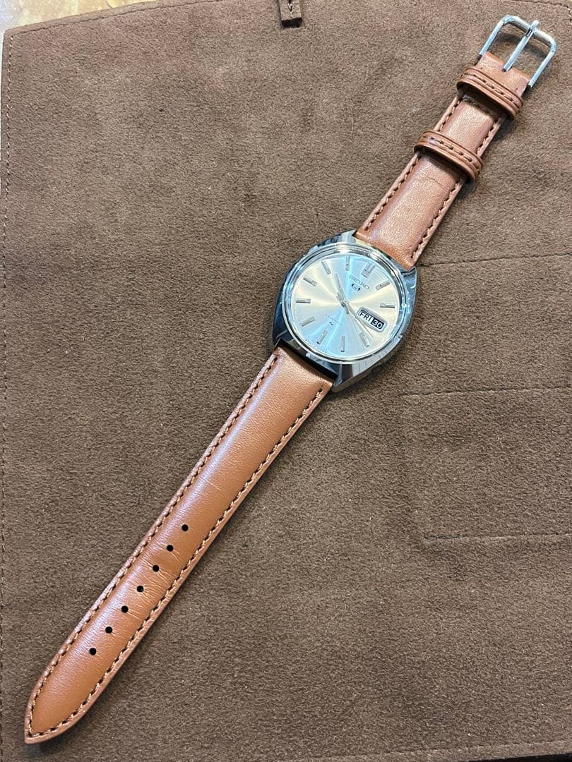 かっこいいメンズ自動巻腕時計　セイコー5 5126-8010 ビンテージ　稼働品