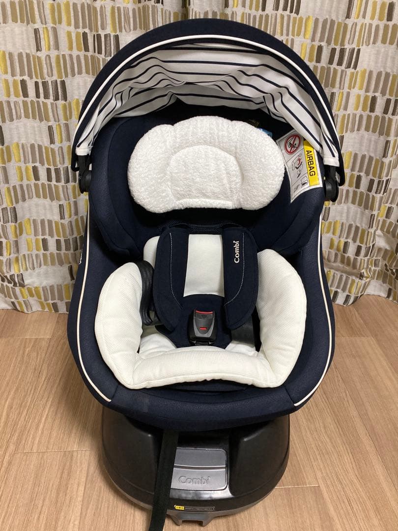 【限定特価‼️】Combi チャイルドシート　クルムーブスマート　新生児対応