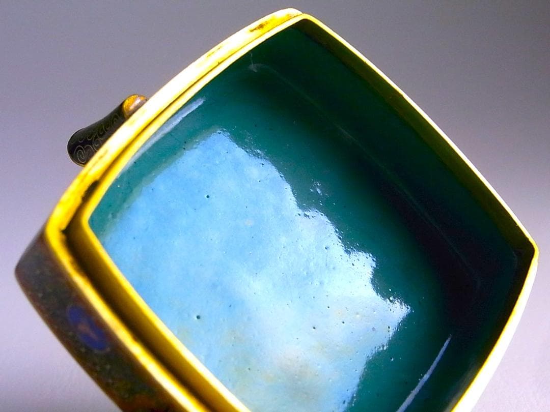 【 E456 】 美しき超名品　明治期尾張七宝上手作　黄銅線鳳凰文脚付き小物入れ