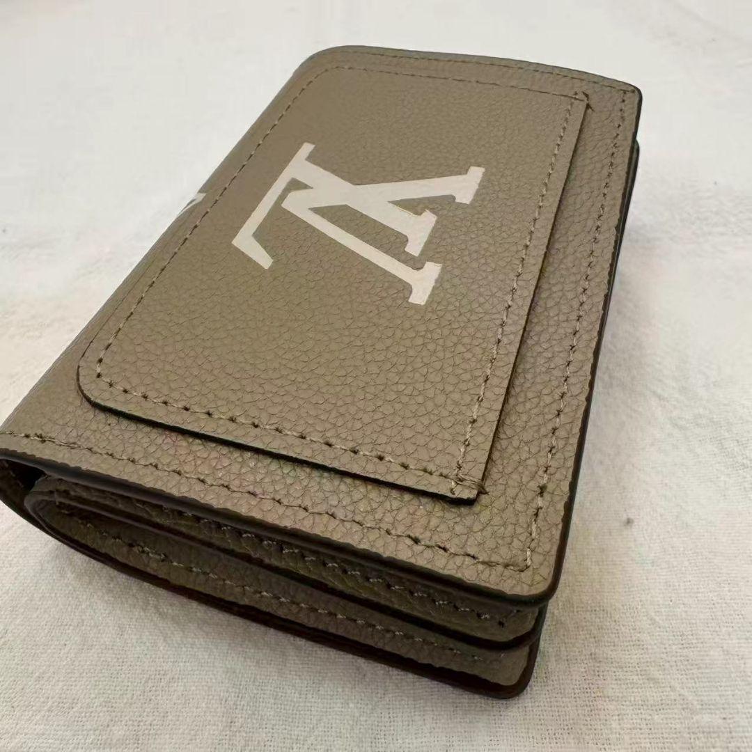 期間限定価格 二つ折り財布 カーキ色