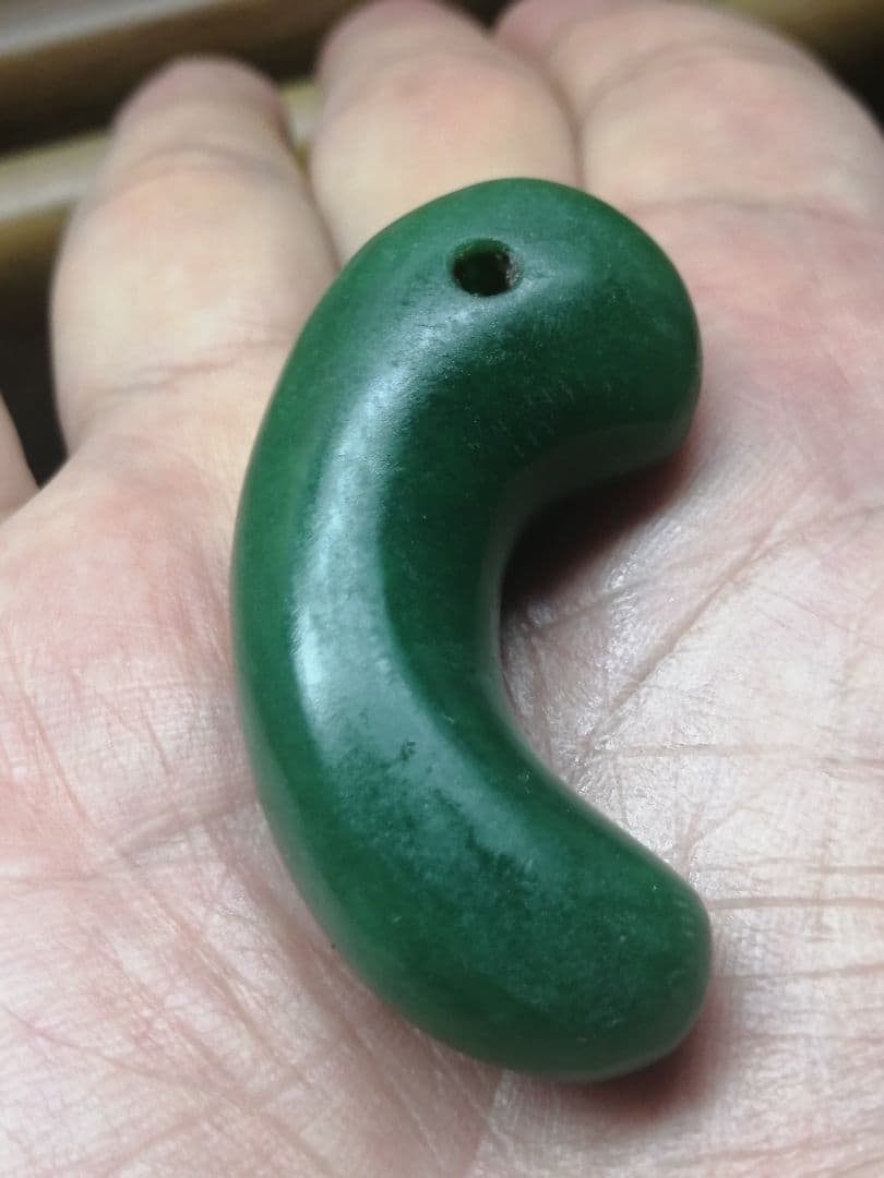 ★古墳期『糸魚川翡翠勾玉』出土品。5.20cm【超琅玕翡翠】最高峰の巨大勾玉です