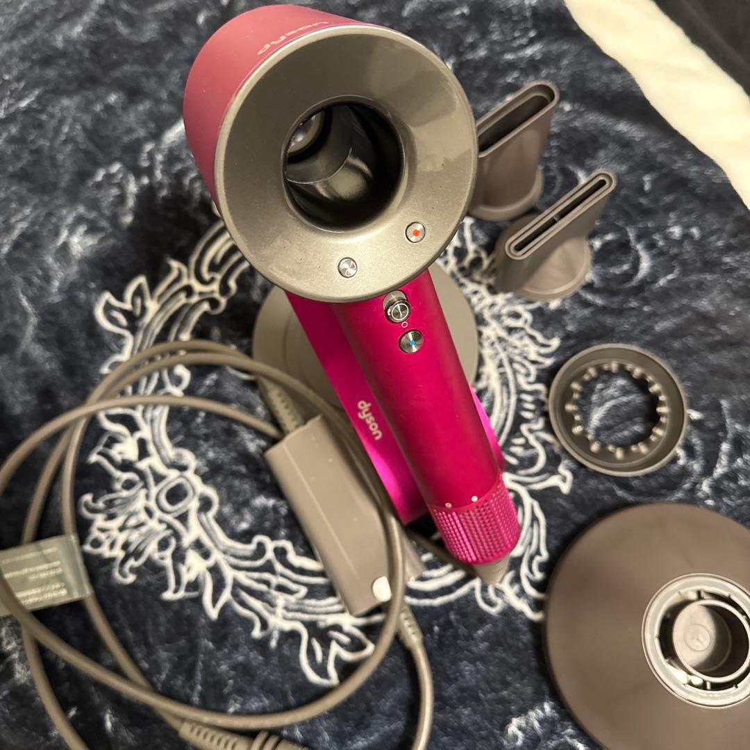 【希少・早い者勝ち】Dyson hd03 ヘアドライヤー