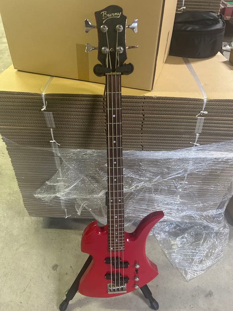 Burny エレキベース レッド　BMB-65？