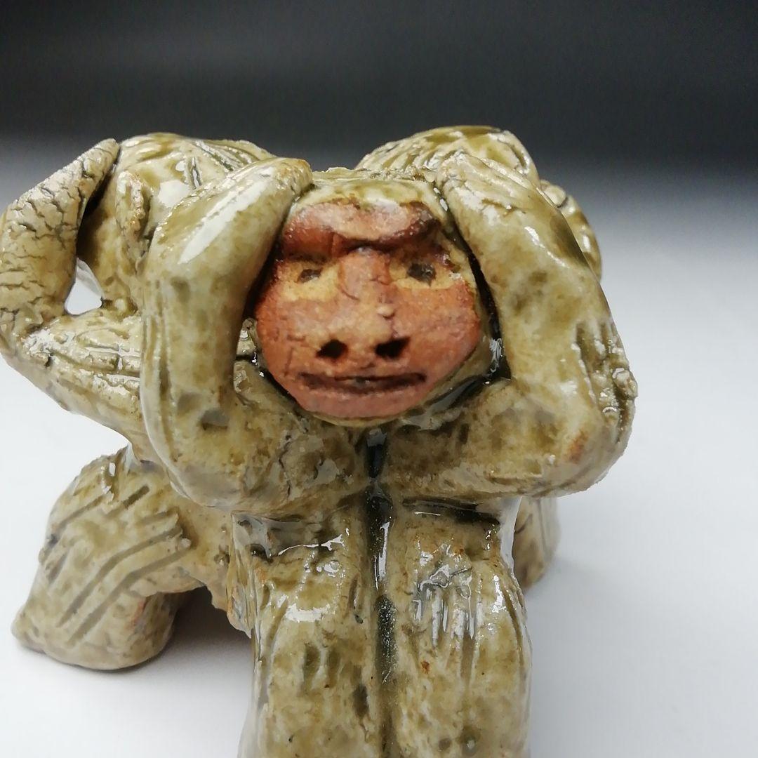 Ｔ６７５　蓋置　『伊羅保　三猿蓋置』『信楽焼』『奥田英山 造』　共箱　茶道具