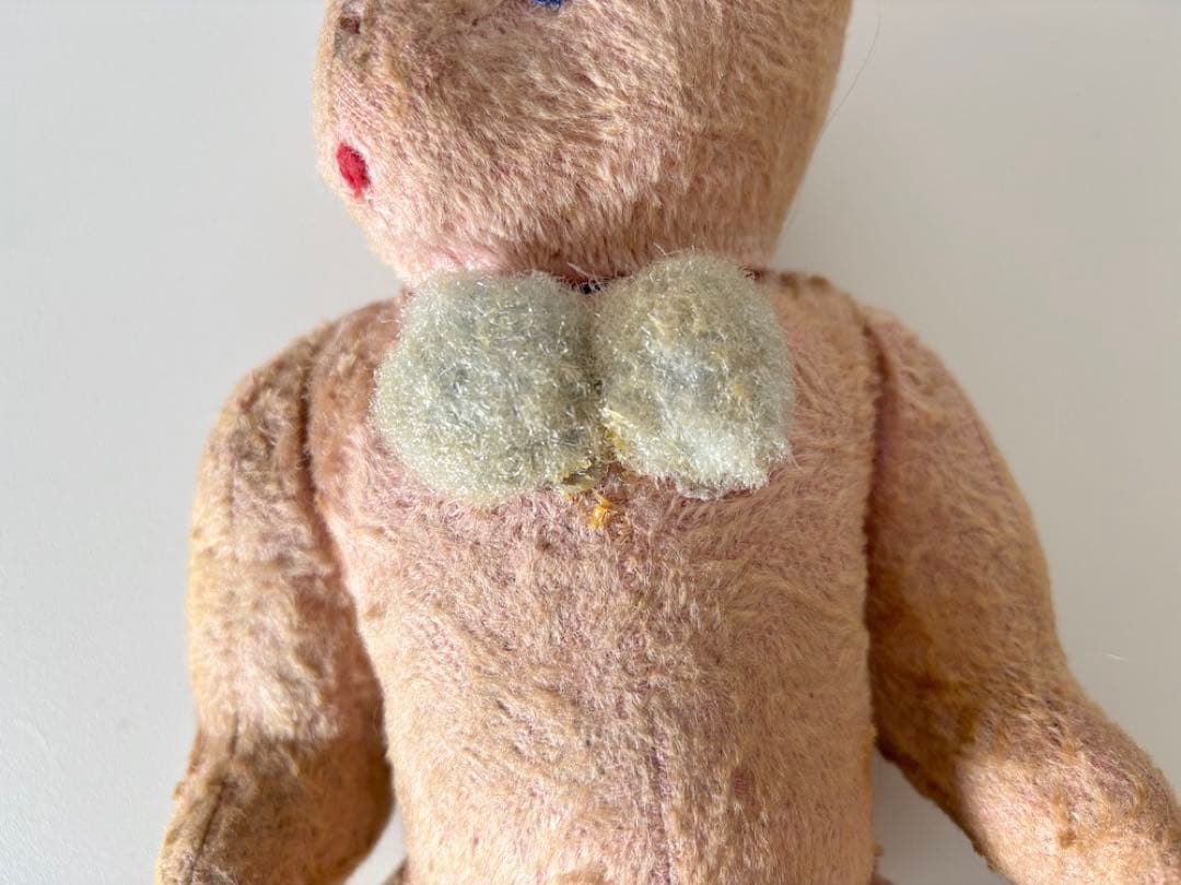 【フランス】蝶ネクタイをしたピンクのアンティークテディベア / 青い目