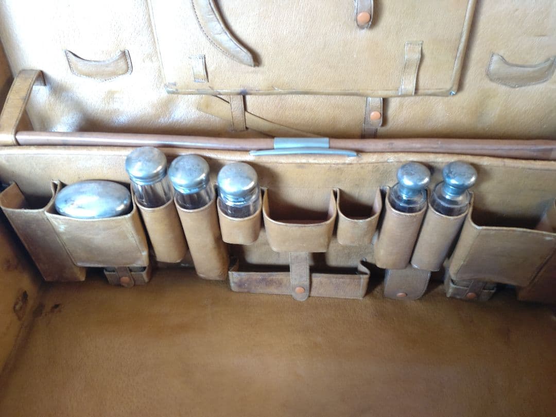 アンティーク ブラウンレザーケース