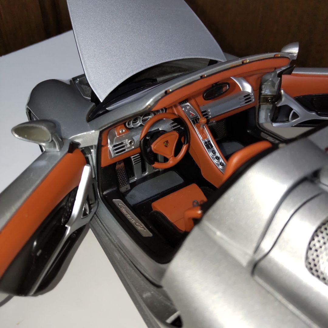 ポルシェ カレラ GT シルバー 1/18 オートアート