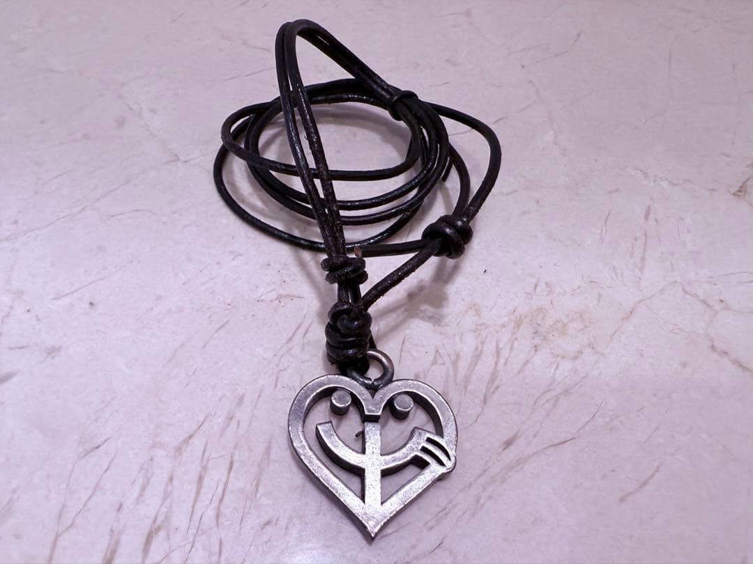 岡村靖幸 ピーチマーク ペンダント 90年代 ベロ付き 初期ロゴ 希少