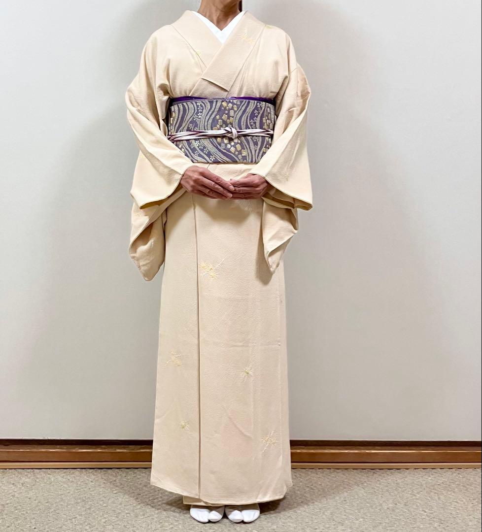 【未使用】裄丈66.5 身丈161 正絹 飛び柄小紋 パールトーン加工