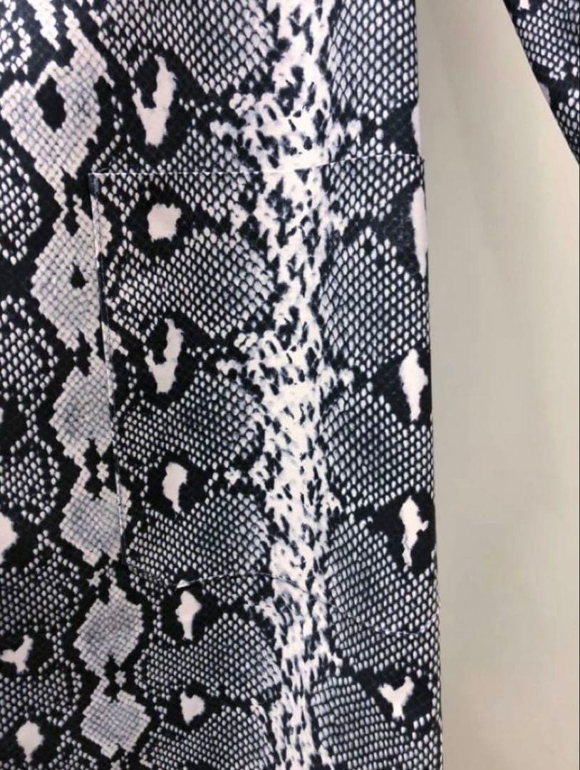 【MACKINTOSH×HYKE】パイソン柄 チェスター コート