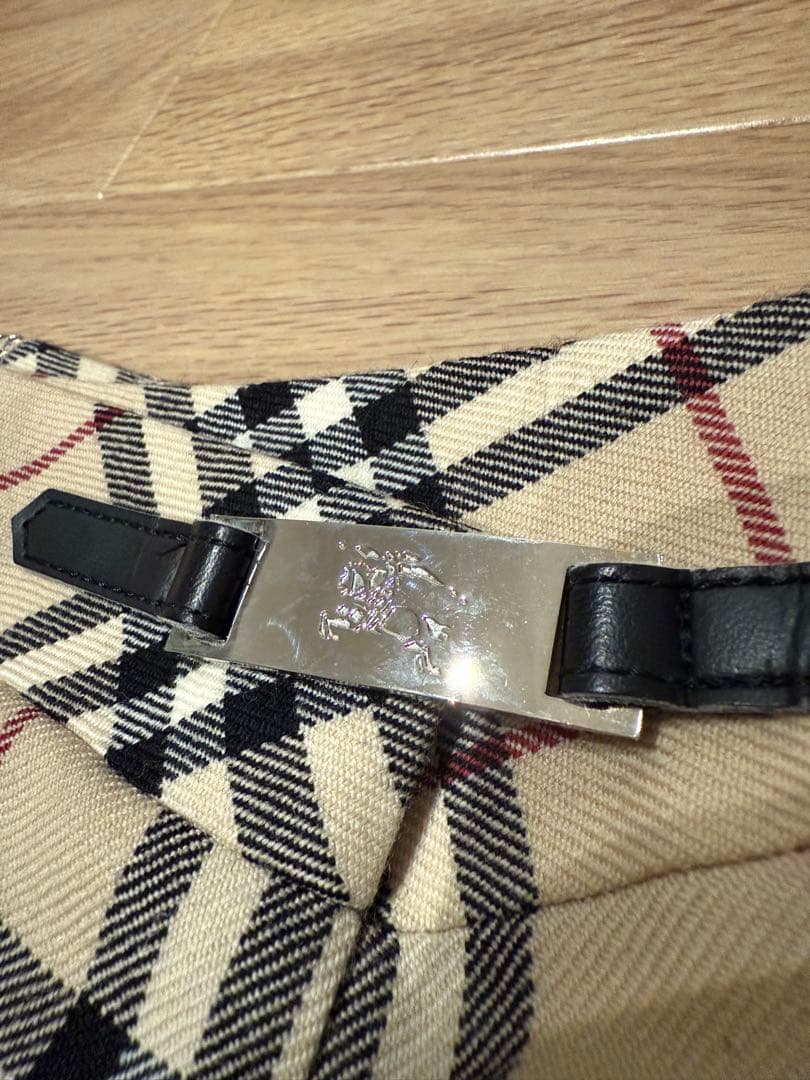 新品未使用　バーバリー　BURBERRY ベージュ　プリーツスカート