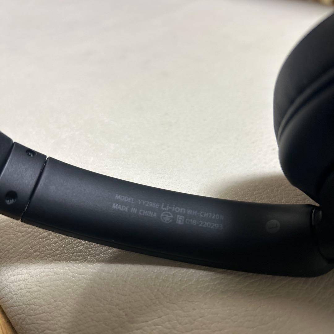 ワイヤレスノイズキャンセリングヘッドホン WH-CH720N (専用ケース付き)