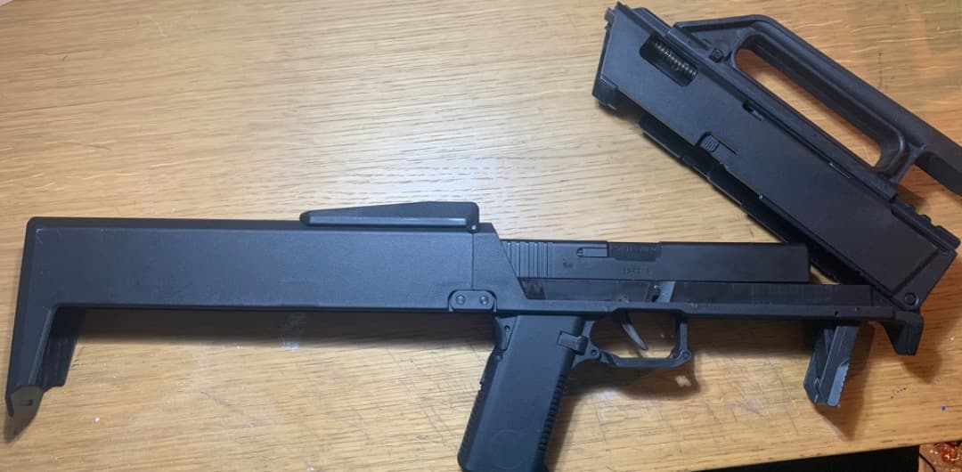 AEGIS CUSTOM FMG-9東京マルイG18C 組み込み済み