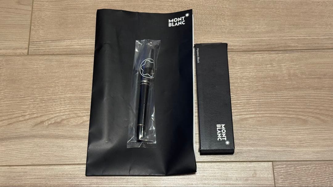 オヨヨ【新品】Montblanc マイスターシュテュックボールペン替芯付き