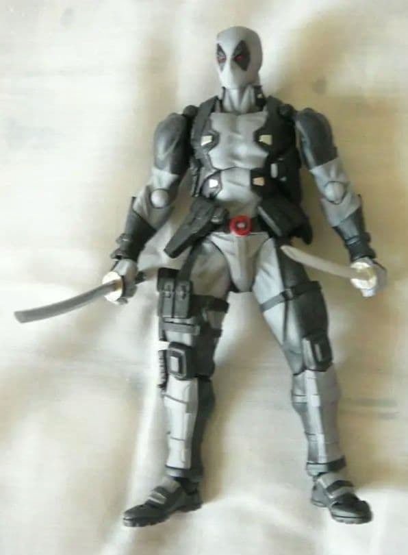 リボルテック　デッドプール　Xフォースバージョン　画像2付