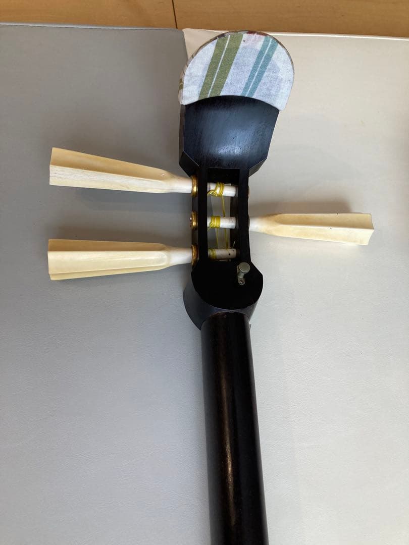 津軽三味線　紅木　金細