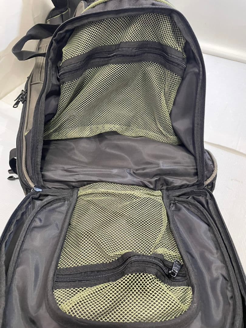 FUL　キャリーバッグ　スーツケース　黒