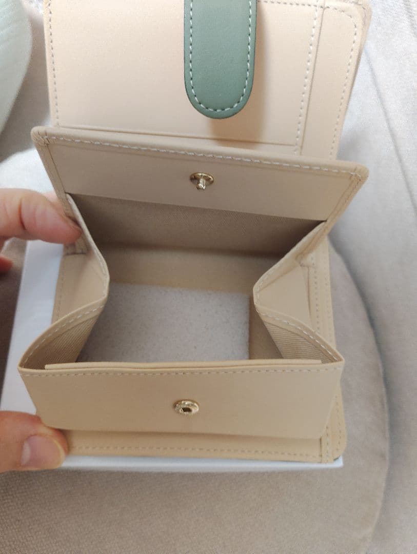 処分したいのでお値引きします！Kitamura 二つ折り財布 グリーン