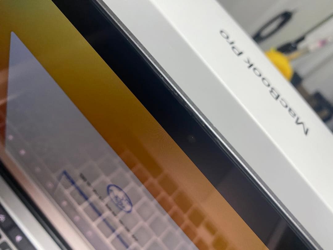 MacBook Pro 13インチ大容量 1TBモデル　外箱あり