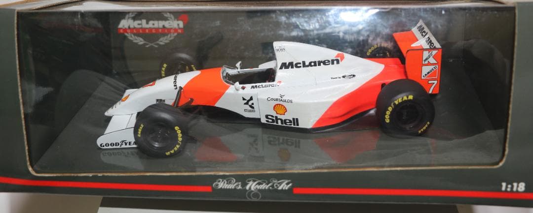 貴重ビックスケール１／1８　マクラーレン・コレクション　マクラーレンMP4／8
