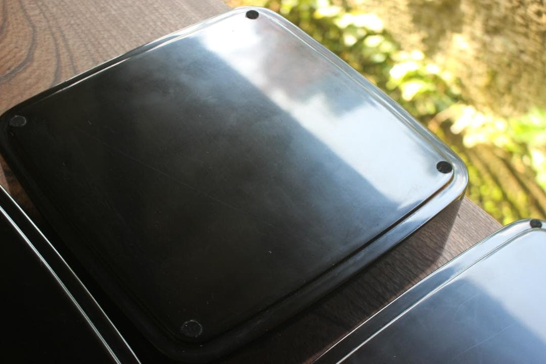 デッドストック！端正な内朱黒漆に極上松沈金の映える三段重（（検重箱お重