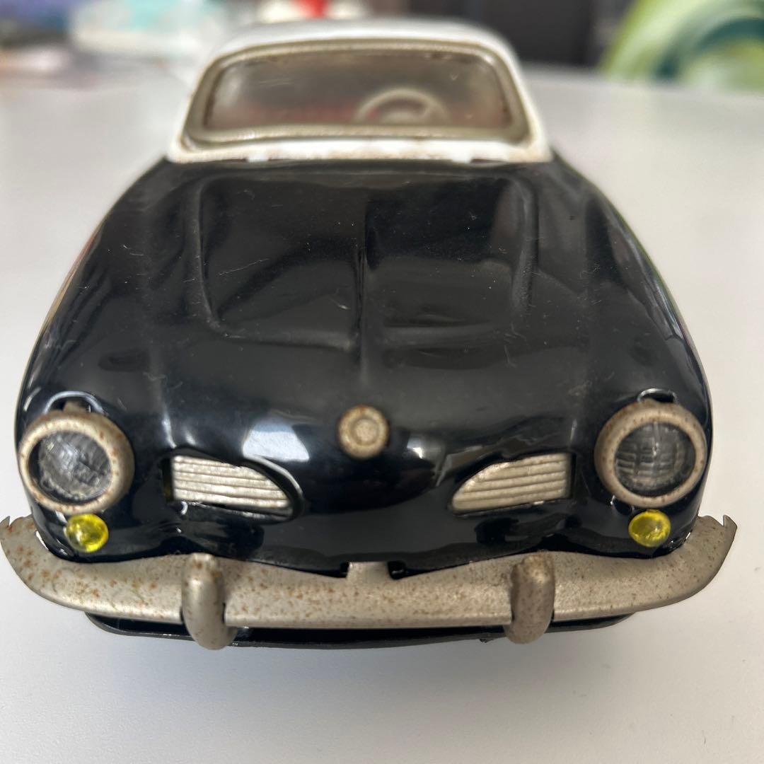 アンティーク　ブリキ　カルマンギア