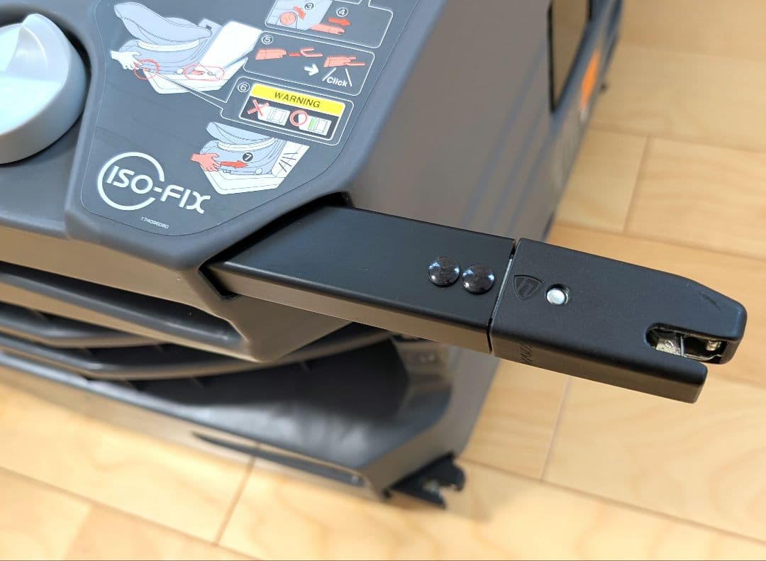 コンビ クルムーヴ スマート Light ISOFIX 新生児 チャイルドシート