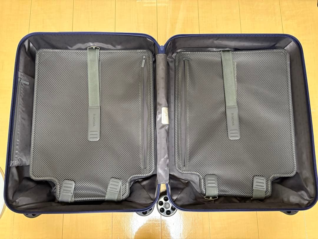 RIMOWA リモワ スーツケース ESSENTIAL CABIN PLUS