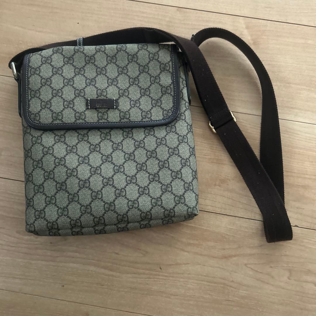Gucci GGモノグラム ショルダーバッグ ブラウン