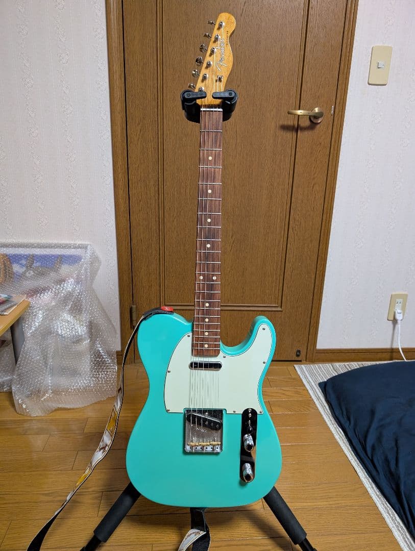 Fender vintera　60　mod