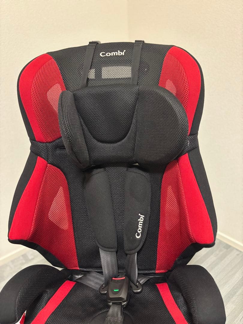 combi コンビ　ジョイトリップ エアスルーＧＧ　レッド ジュニアシート　赤