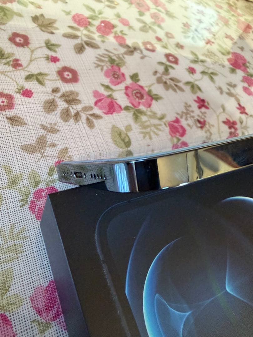 【美品】Apple iPhone12Pro パシフィックブルー SIMフリー