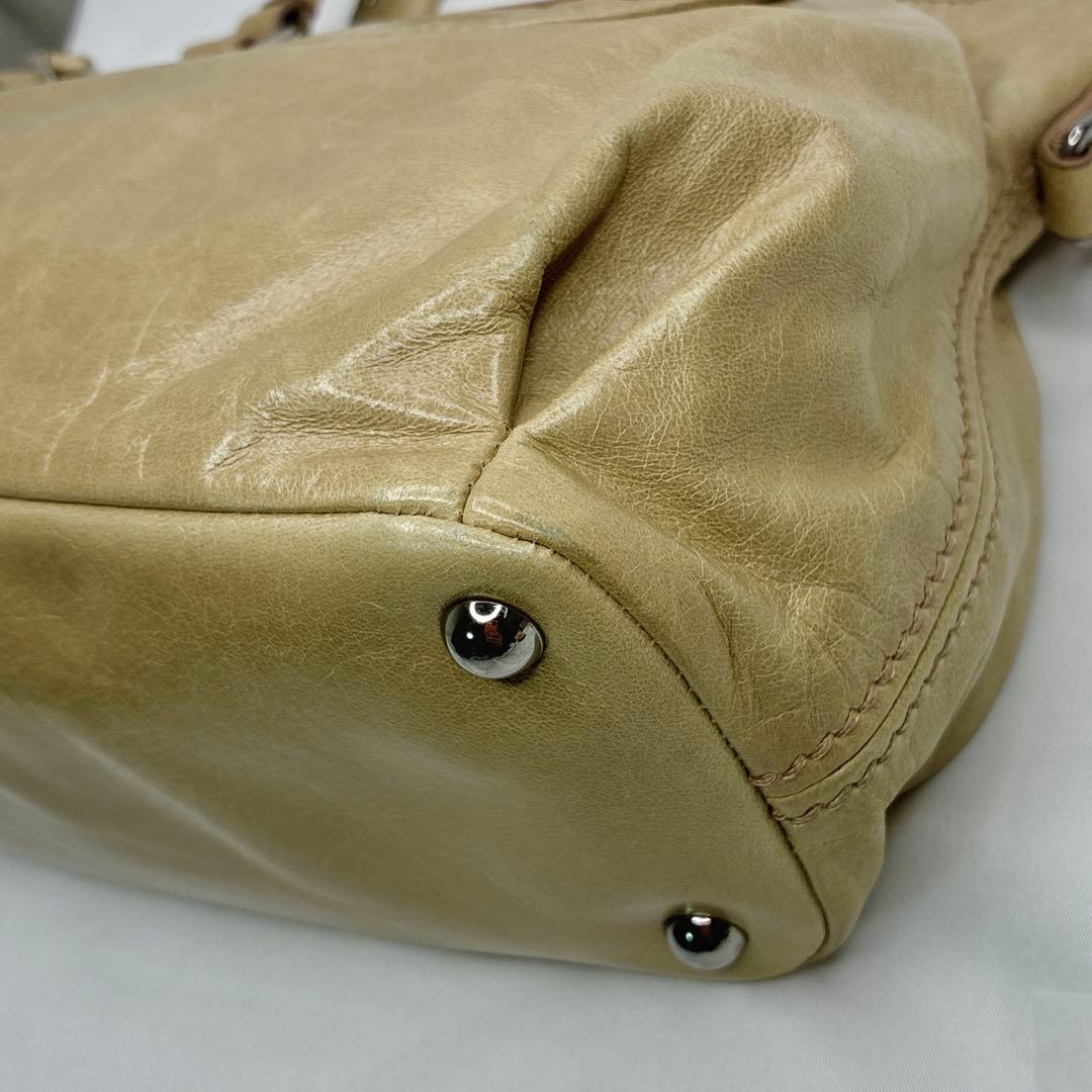 【いちごパフェさん専用】miumiu スタッズ　ハンドバッグ　ハートチャーム