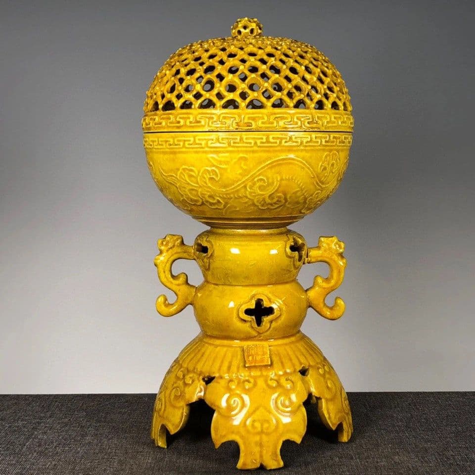 景徳鎮 陶磁器 帝王黄釉透かし彫り香炉 香道具 茶道具 装飾品 工芸品 置物
