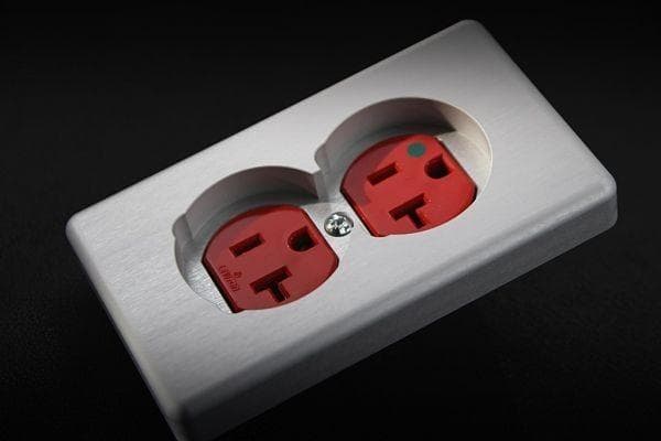 特注品 航空機アルミ合金 高級 ハイエンド コンセント プレート C m2189