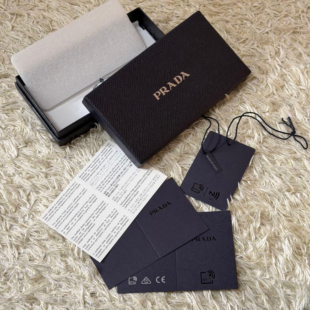 ☆未使用級☆PRADA プラダ　iPhoneケース　13Pro　ファー　ピンク