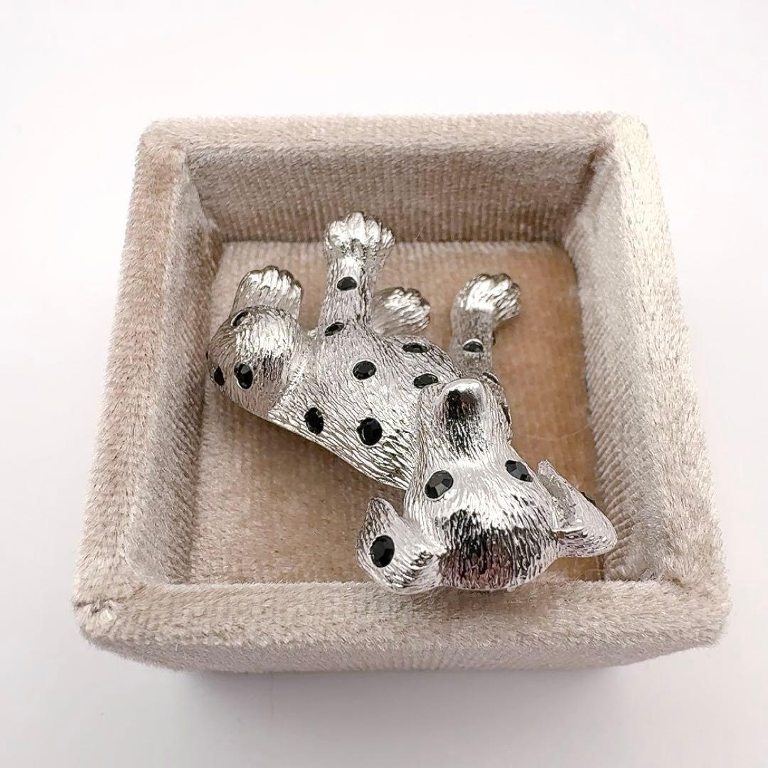⭐️SALE⭐バーバリー　ブローチ　犬　ドッグ　ダルメシアン　シルバートーン