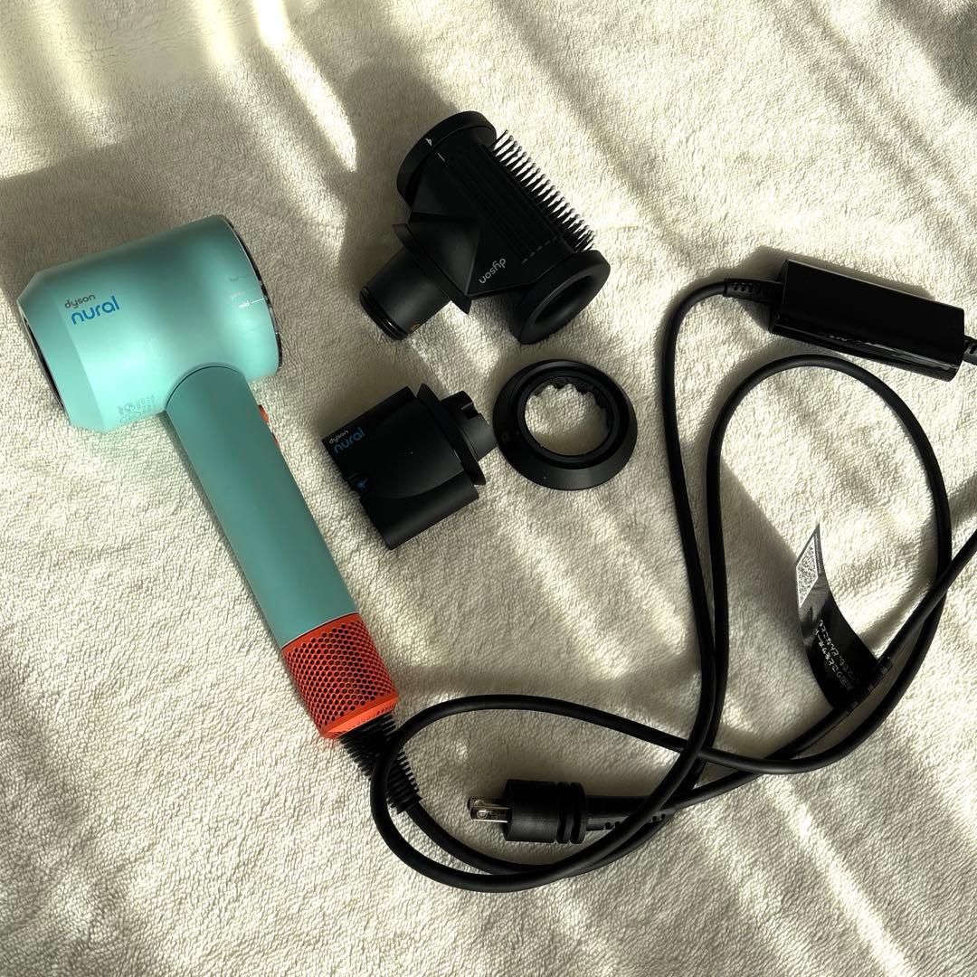 Dyson ダイソン　使用1回のみ　ドライヤー