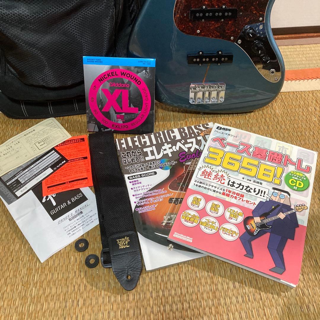 スタンド追加　フェンダー　JAZZベース　ストラップ　ピックガード　本　弦