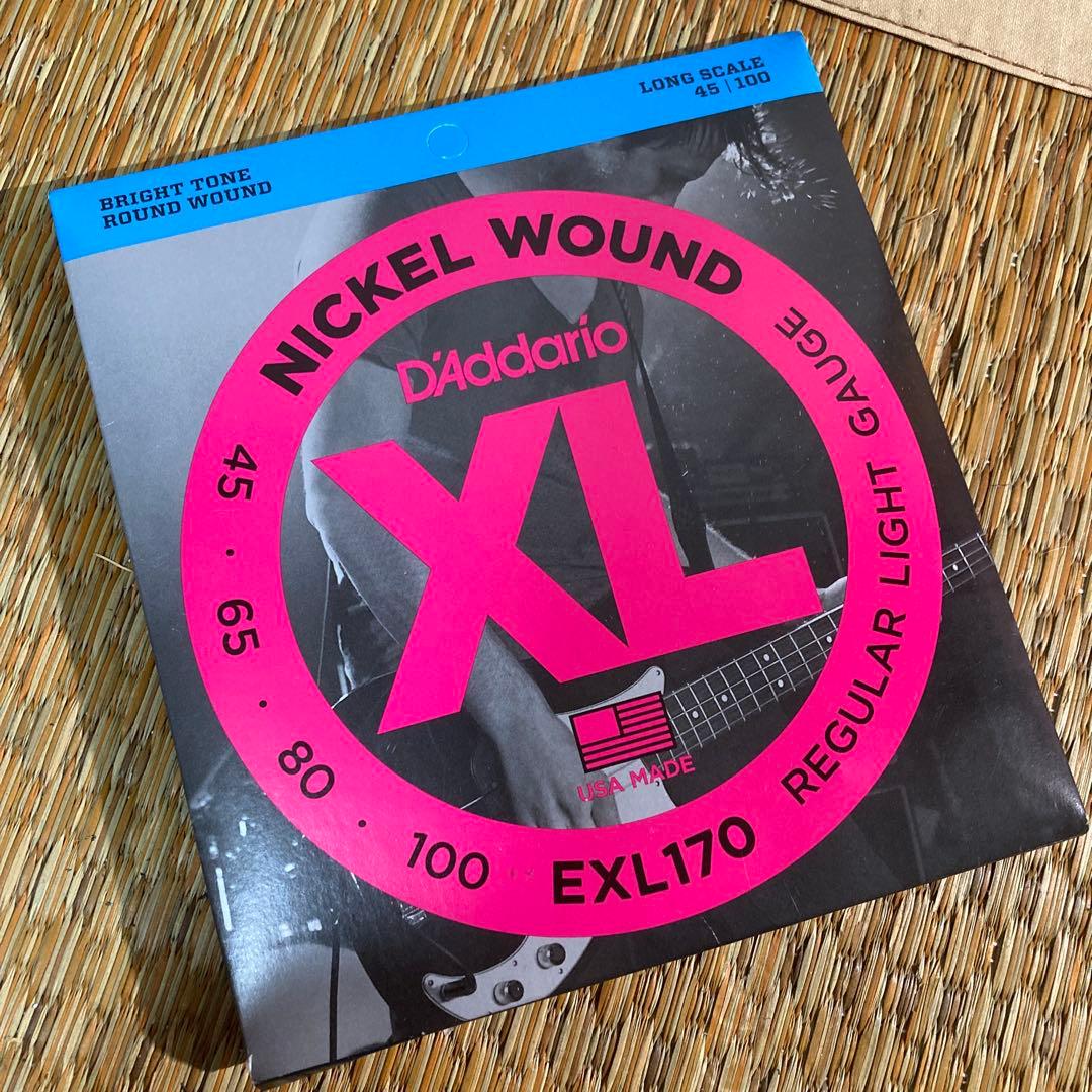 スタンド追加　フェンダー　JAZZベース　ストラップ　ピックガード　本　弦