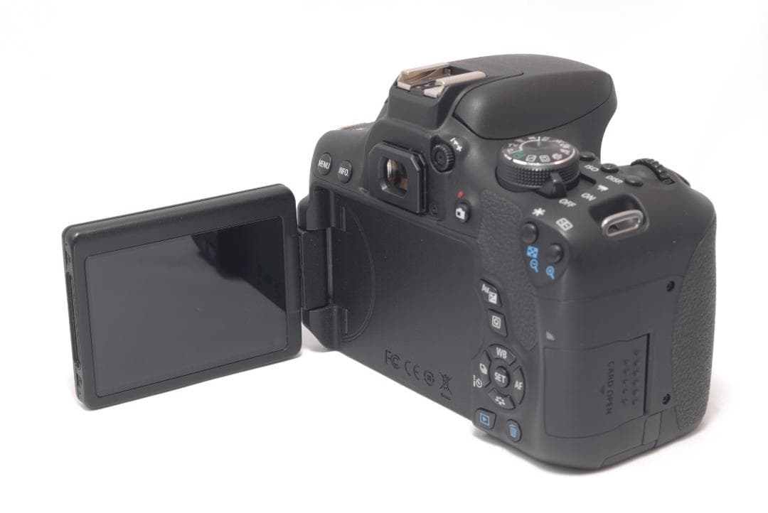 ⭐️遠くも近くもキレイ⭐️Canon Kiss X8i キャノン　デジタル一眼