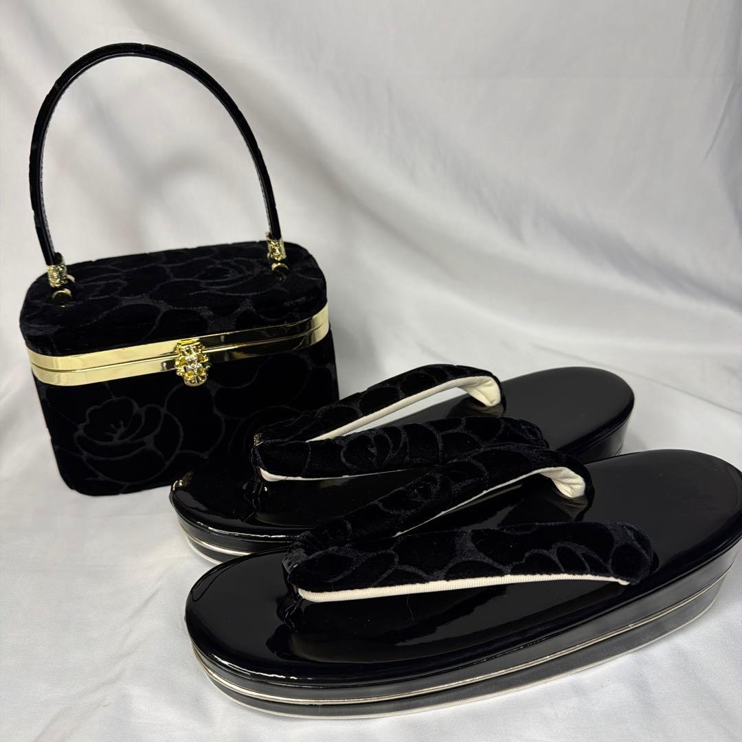 新品未使用　振袖用　ベルベット　2026年　草履　バッグ　セット　黒　フリー