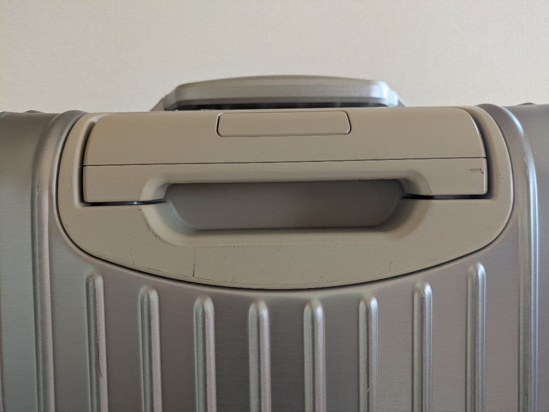 リモワRIMOWAトパーズチタニウム　キャリーケース　スーツケース　67L廃番