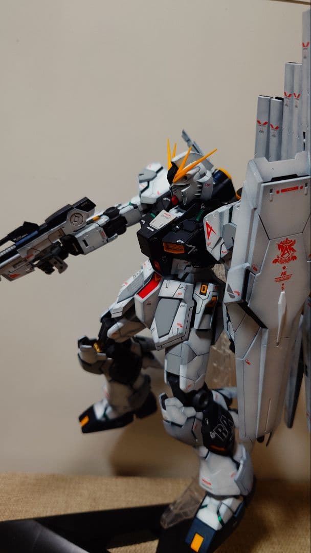 MG νガンダムver.Ka LEDライト機能付き 全塗装組立済