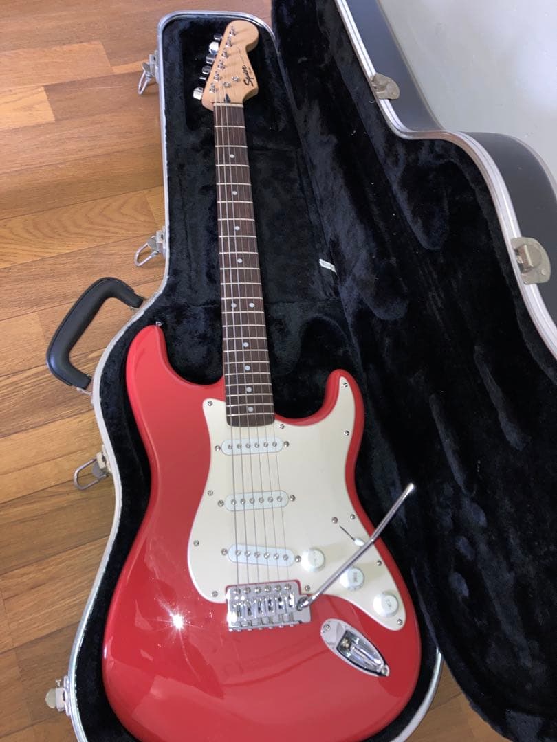 Squier Fender エレキギター ストラトキャスター　フィエスタレッド