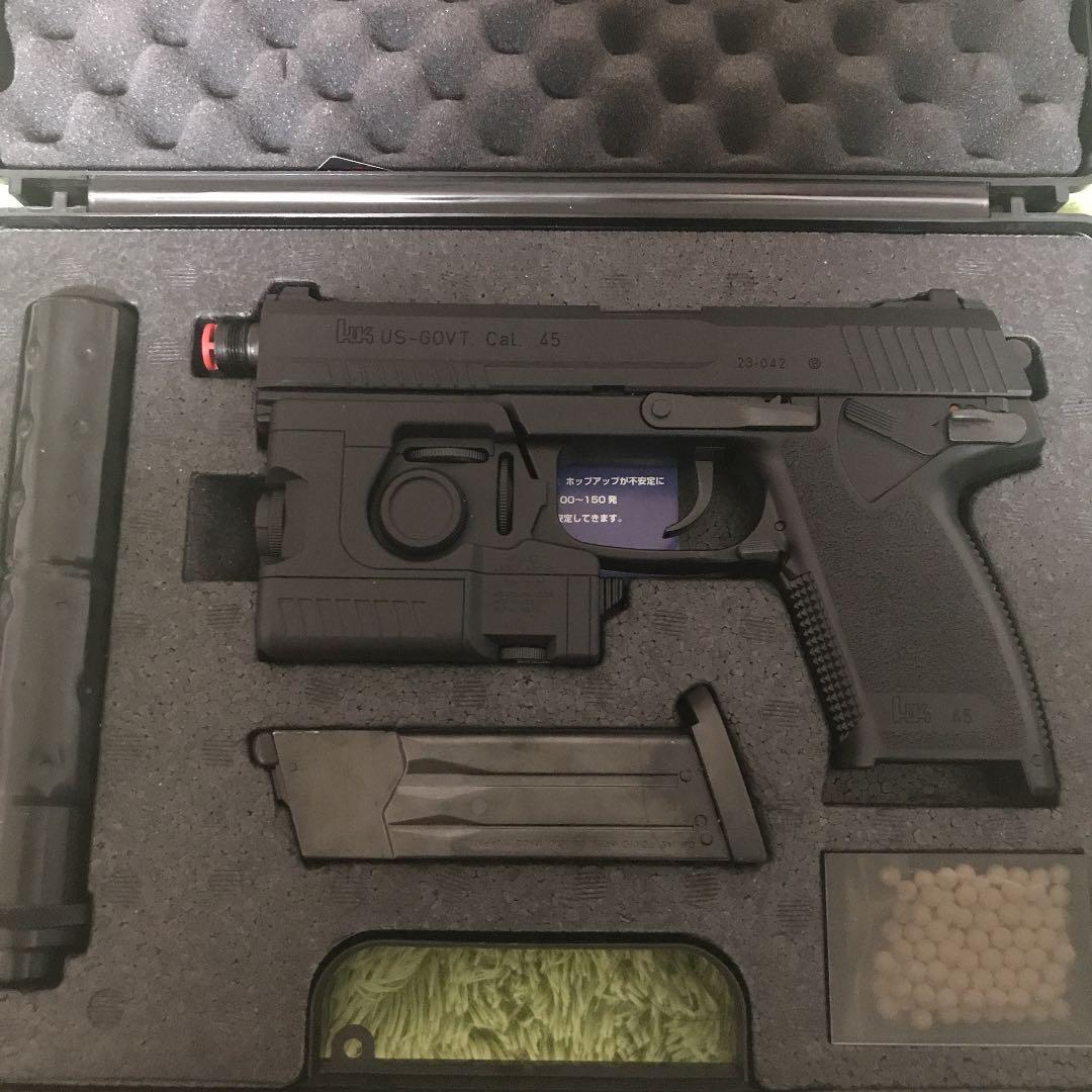 マルイ　ソーコムmk23（予備マガジン付き）