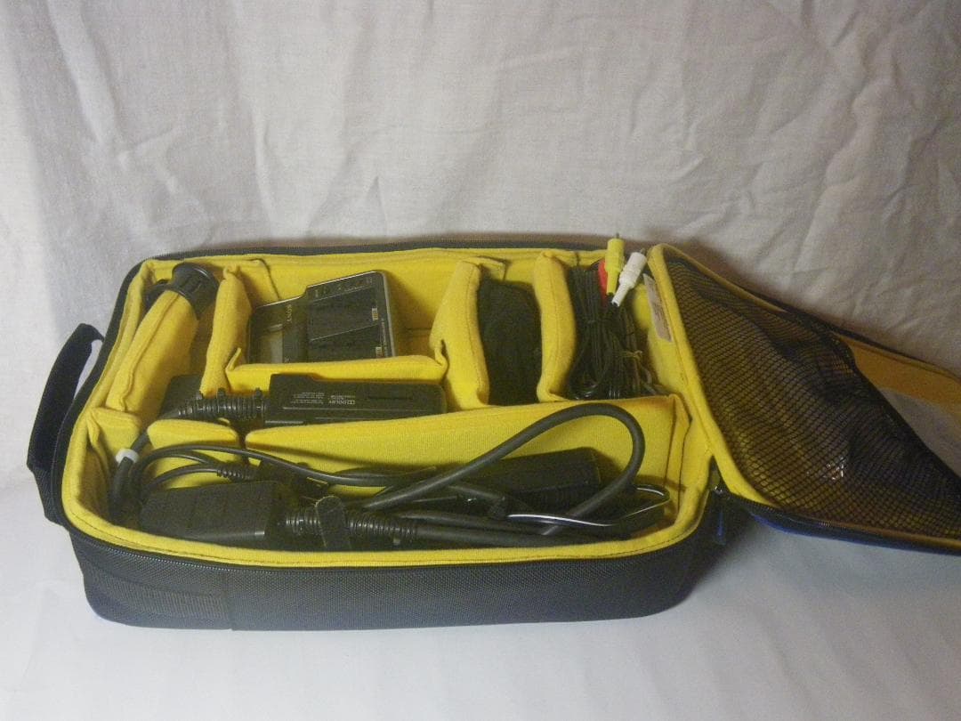 SONY   HXR-MC1  +  ACC-H1BP 長期保管品ジャンク扱い