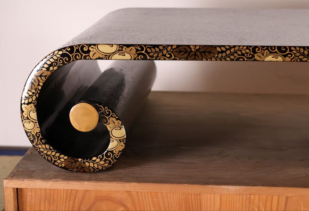 木製 漆塗 巻足 平卓 金蒔絵 丸菊 桐唐草 黒塗 漆芸 花台【MB106】
