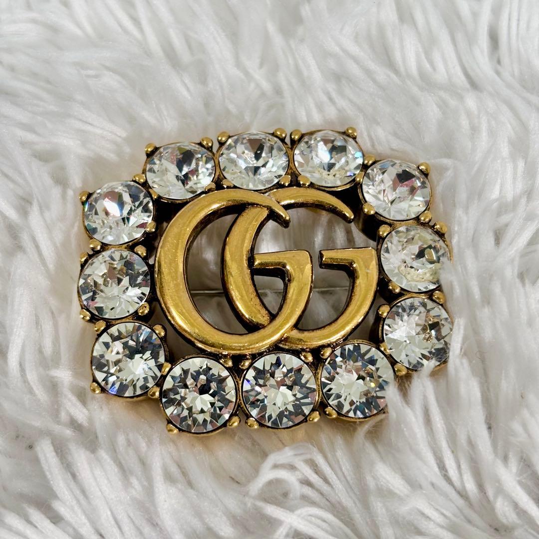 【美品】 グッチ ブローチ クリスタル メタル GG ダブルG シルバー